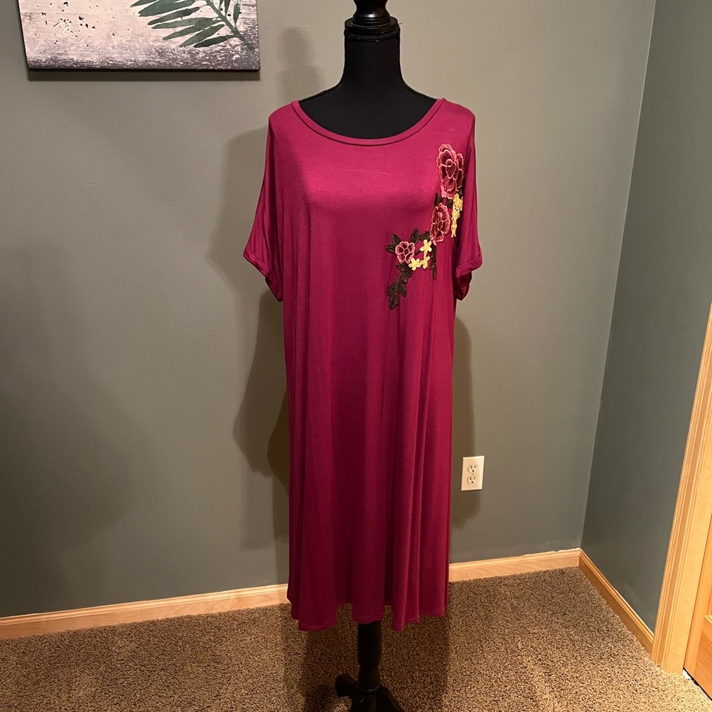 NWT Boutique Casual mid length dress in Black Cherry - Sz 0X
